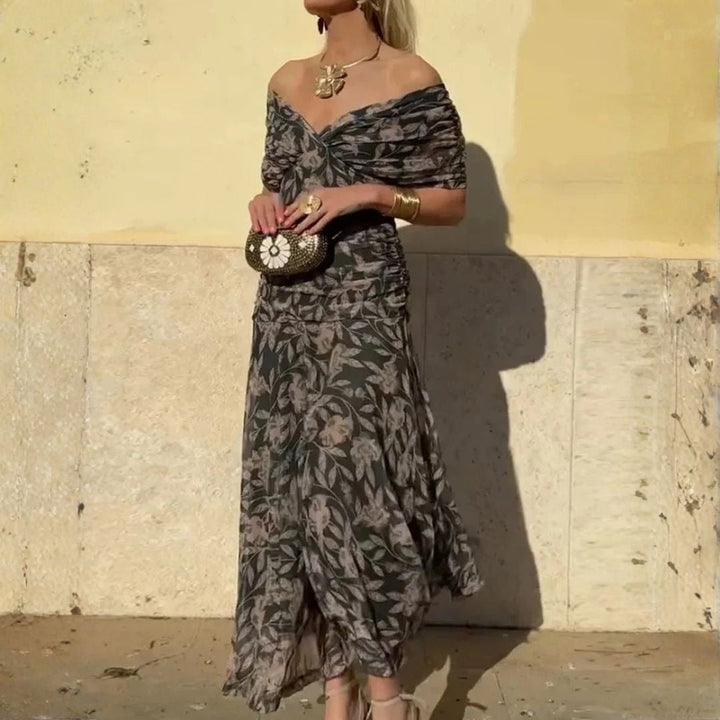 Evelyn – Elegant Dress With V-Neckline