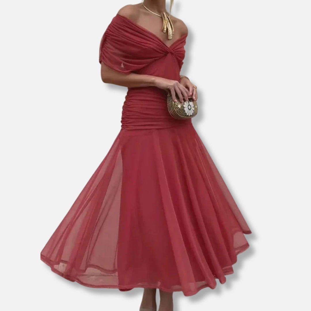 Evelyn – Elegant Dress With V-Neckline